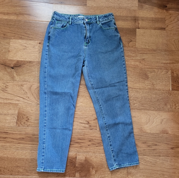 Pacsun Mom Jeans with green stitching - Picture 3 of 3